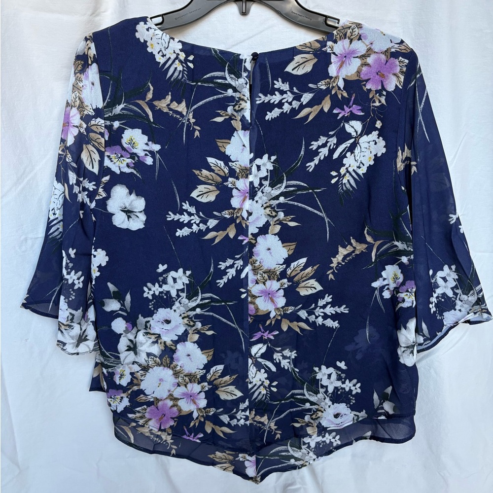 Women’s Floral Navy Blue Chiffon Top Blouse Size Medium - Picture 3 of 9